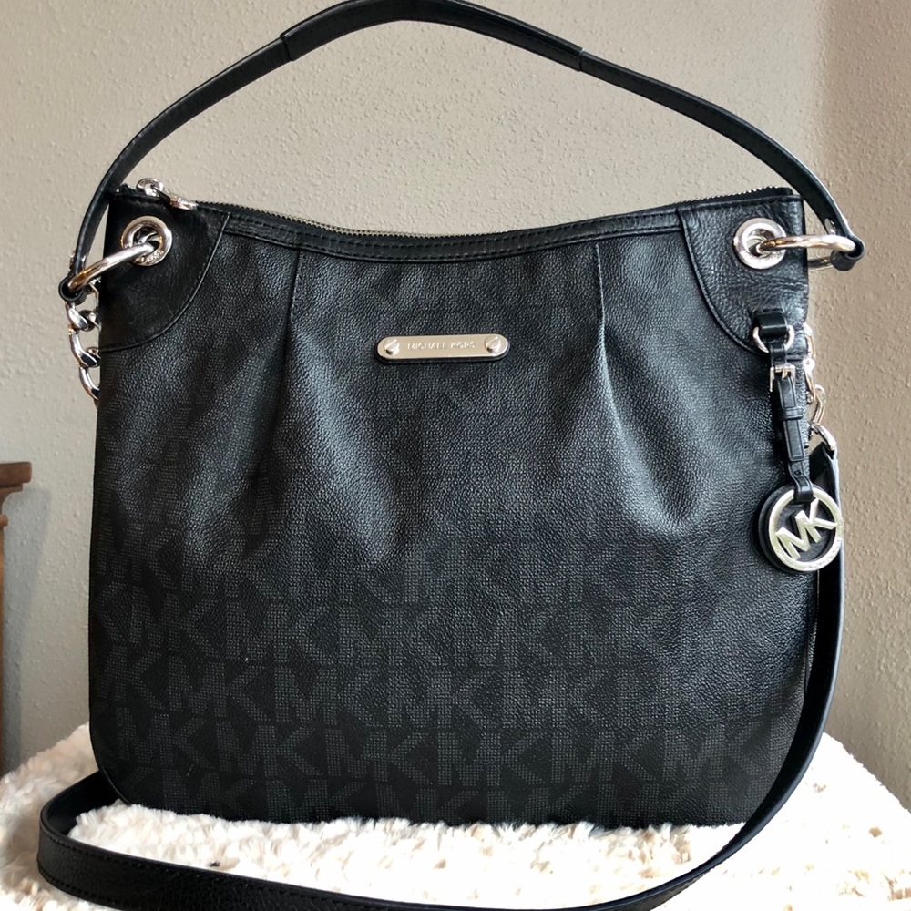 Michael Kors Jet Set Item Crossbody Shoulder Black